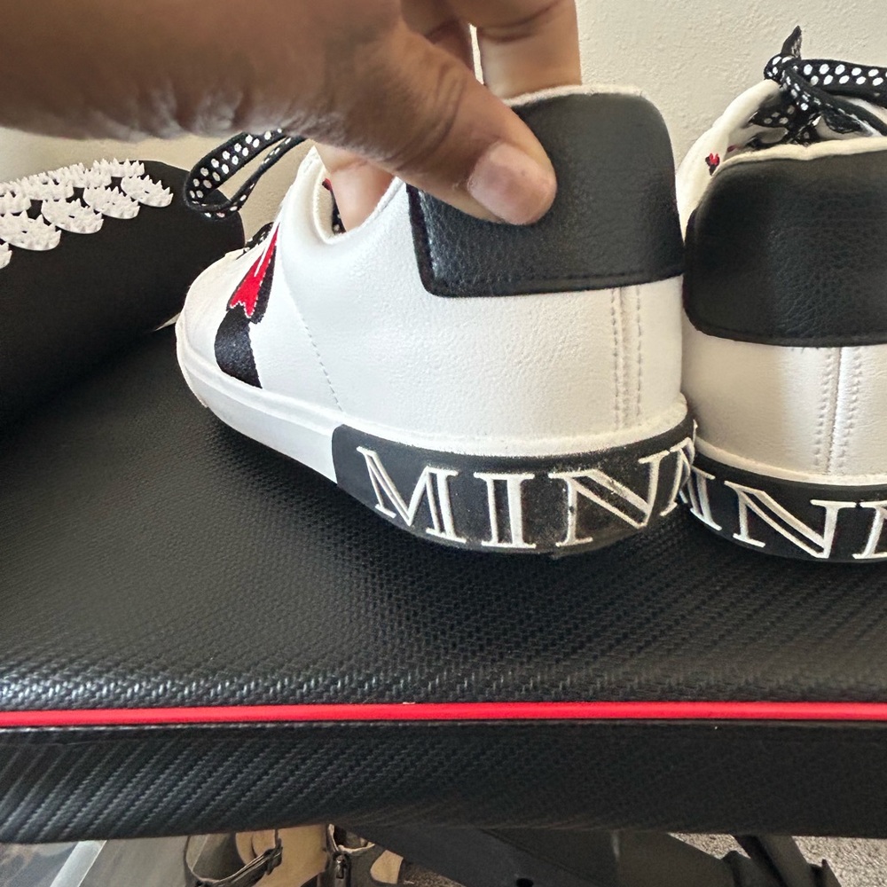 Disney Minnie Mouse Sneakers with Black Laces - Picture 4 of 5